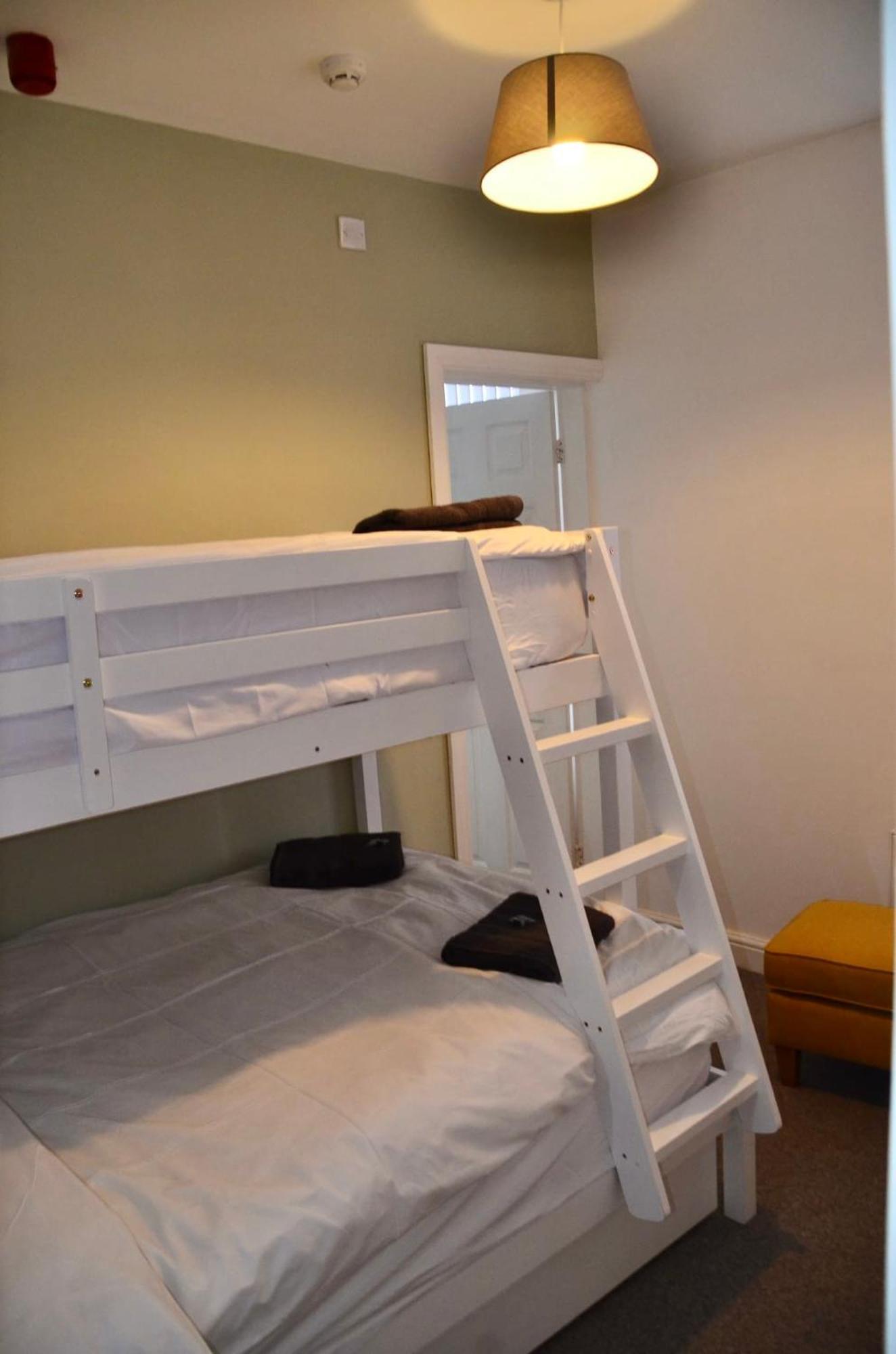 Blok 3 -Jacuzzi Suites, Apartment & Ensuite Rooms 블랙풀 외부 사진