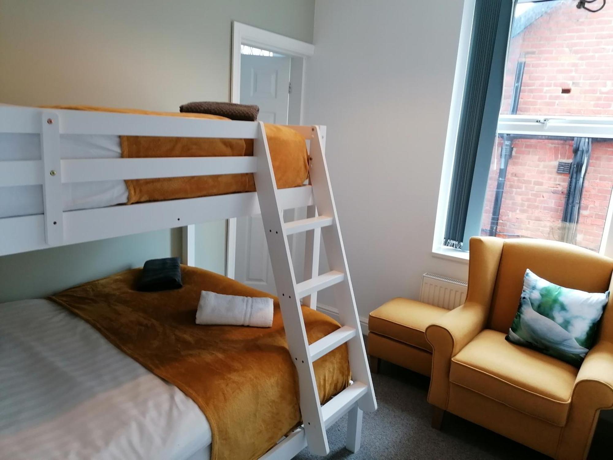 Blok 3 -Jacuzzi Suites, Apartment & Ensuite Rooms 블랙풀 외부 사진
