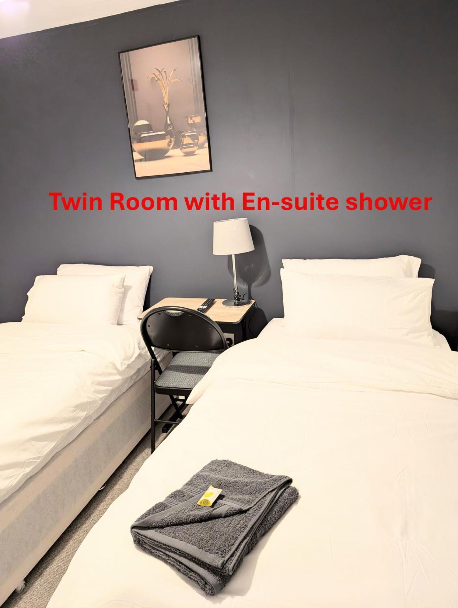 Blok 3 -Jacuzzi Suites, Apartment & Ensuite Rooms 블랙풀 외부 사진